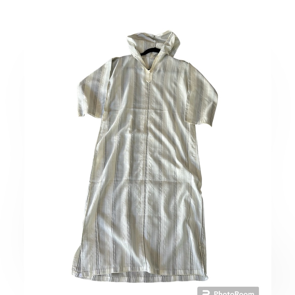 Hooded Beige and White Authentic Morroccan Calftan